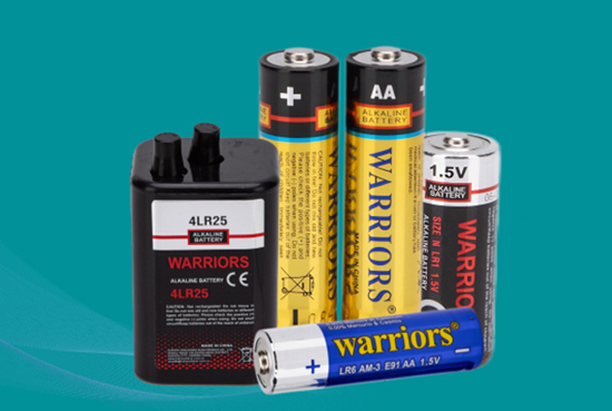 ¿Qué materiales hay en una batería alcalina de Warriors?